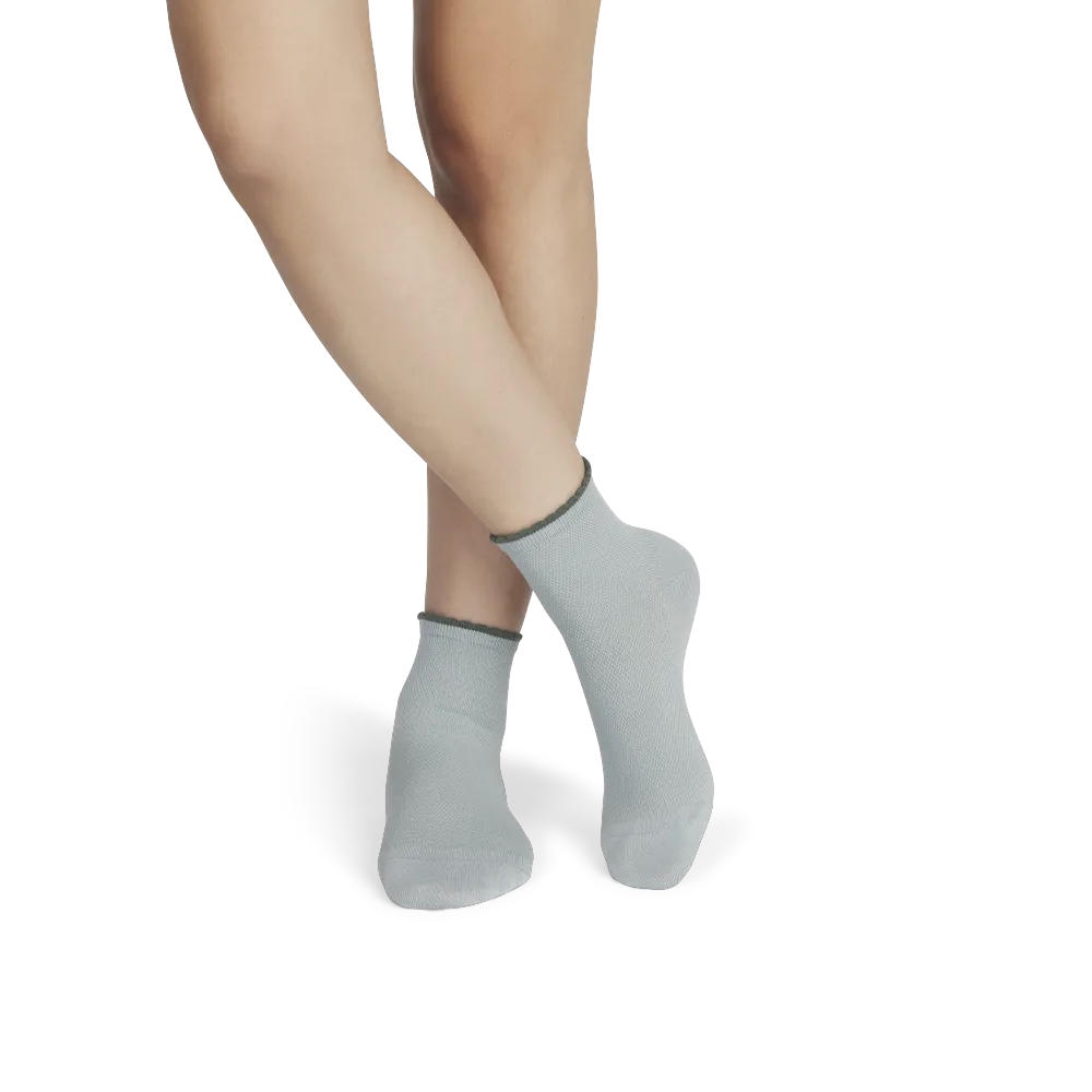 Women¡¯s Scallop Cuff Quarter Socks